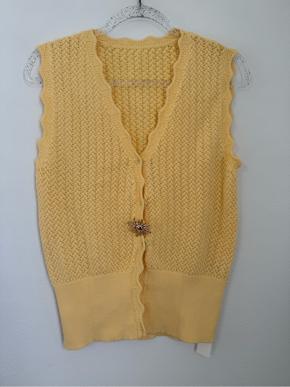 Commense Yellow Metal Detail Scallop Trim Knit Vest Size M NWT